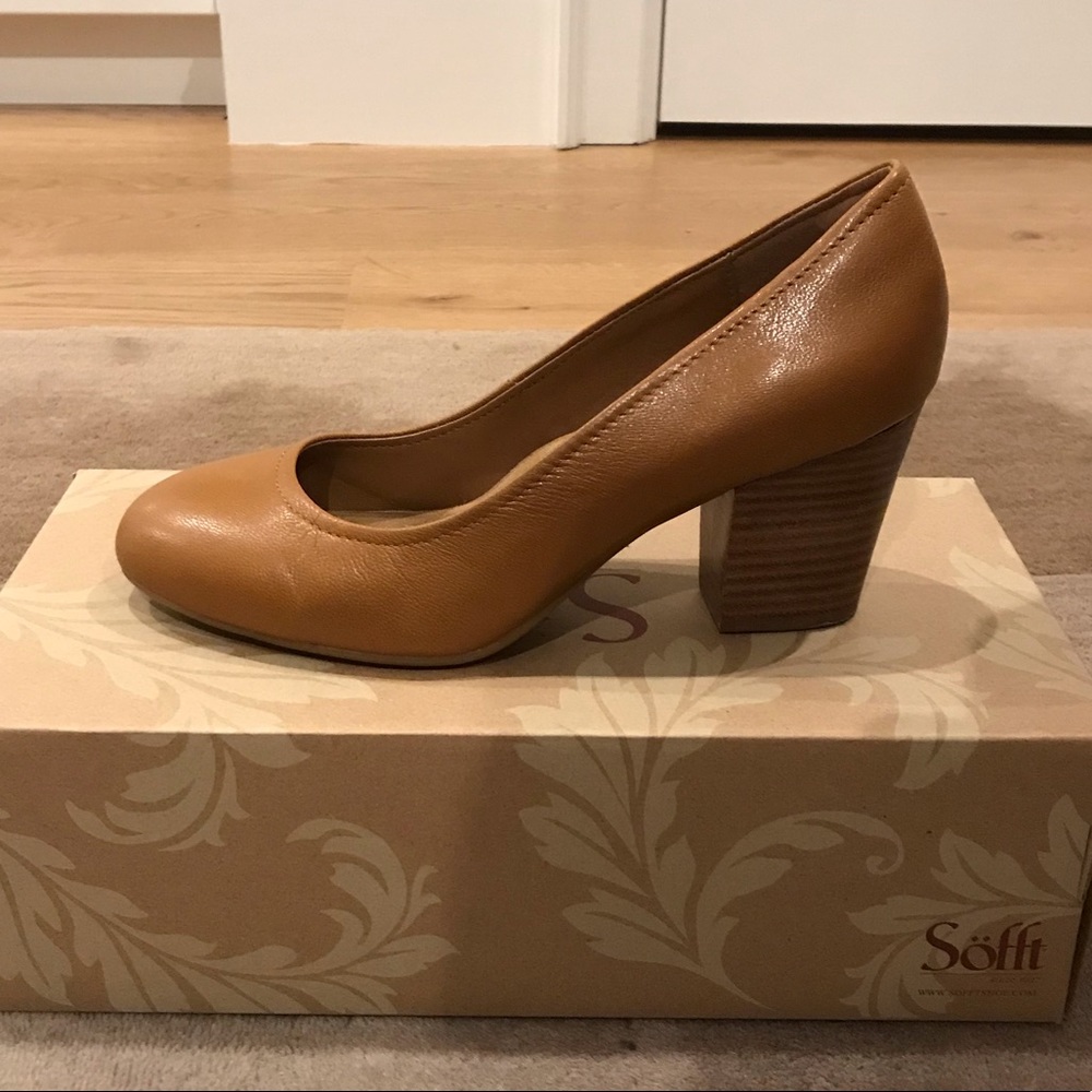 *Super* comfortable camel colored heels